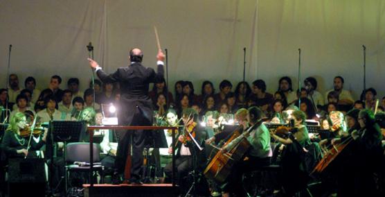 El Megaconcierto de Navidad se realizará hoy a las 21.30 en el Concepción Fútbol Club