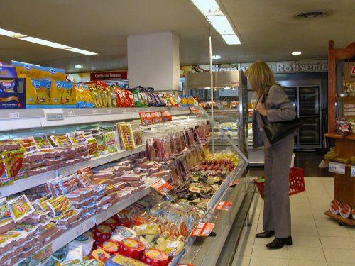 Supermercados atenderán hasta las 20 horas el 24 y el 31