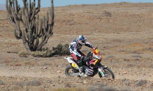 Nani Roma avanza en pleno desierto