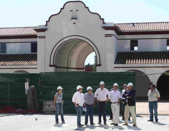 El Intendente Amaya visitó el predio del ex Mercado Abasto