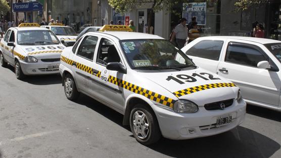 En marzo comienzan inspecciones de taxis