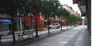 Peatonal Muñecas en eriado