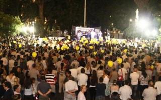 Una multitud copó Plaza Independencia convocados por la familia Marchese y varias ong para exigir una justicia independiente