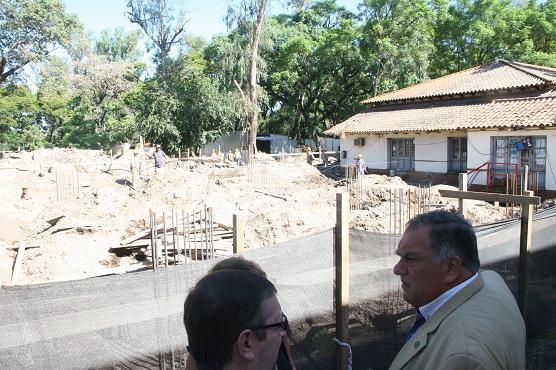 El Rector Cerizola recorrió las obras en esa unidad académica