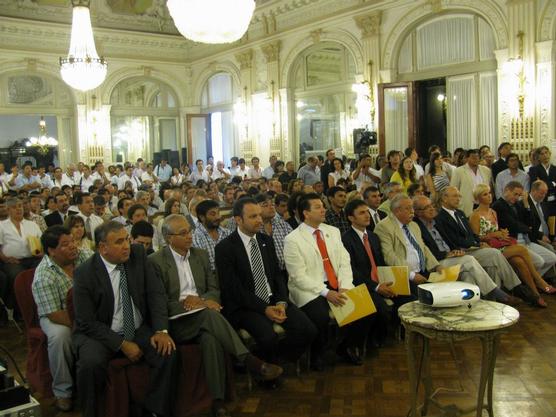 Asistentes a la acto de presentación