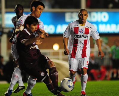 Lanús -Argentinos en el arranque