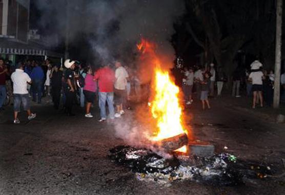 Vigilia en la Jefatura de Policía