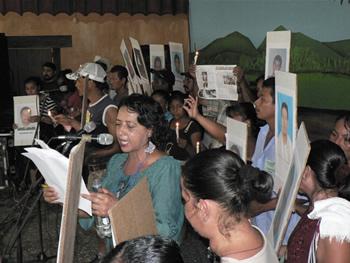 Dina Meza Elvir durante un acto publico