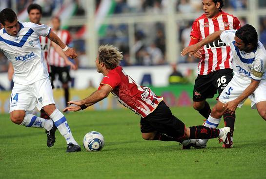 Estudiantes con Velez