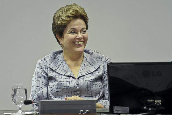 Roussef quiere nuevas voces en Brasil