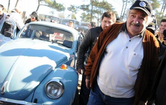 Mujica ayer en el autódromo de Montevideo