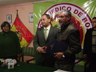 Romero y Barrios firman el acuerdo el sábado