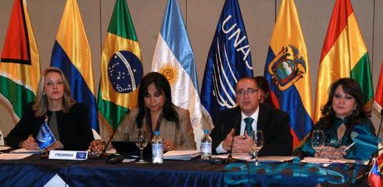 Marco Albuja y Emma Mejía ayer en Quito