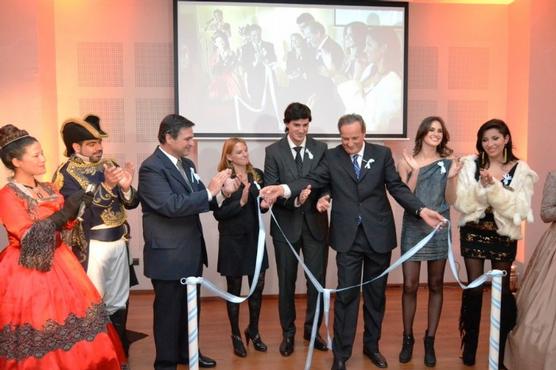 Autoridades en la inauguración