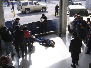 El cuerpo en la estacion de bomberos