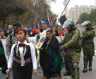 Mujer mapuche acosada por carabinero