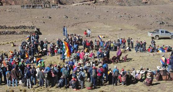 Asamblea minera de Mallku Khota a la espera de noticias