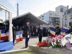 François Hollande durante el homenmaje a las vìctimas