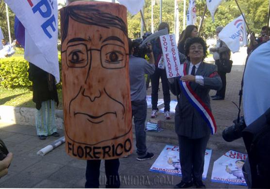 Los manifestantes contra "Florerico"