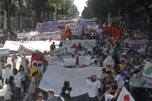 Trabajadores estatales de paro