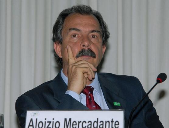 El ministro de Educación Aloizio Mercadante