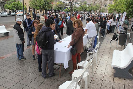 Actividades en Plaza Independencia por el Día para prevenir la conducta suicida