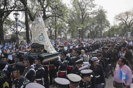 Turistas coparon la ciudad en los festejos por la Batalla de Tucumán