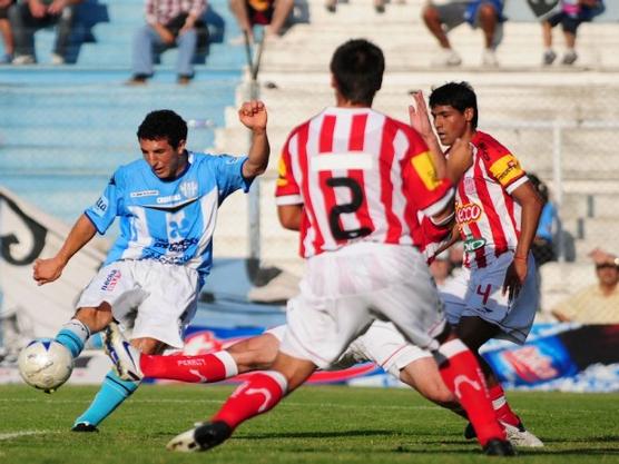 Gimnasia y Tiro derrotó por 3 a 1 a San Martín