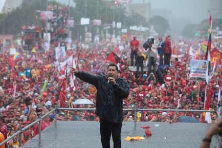 Chávez en el cierre de campaña bajo la lluvia