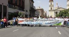 Maratón del bastón Bñanco por Plaza Independencia