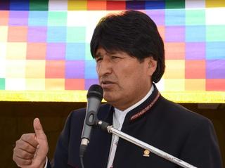 Morales durante el juramento del nuevo Fiscal General