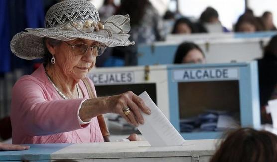 Piñera asegura que entendió el mensaje de las urnas