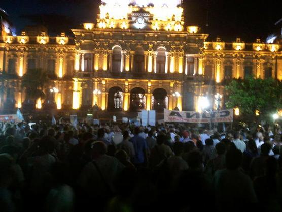 Protesta contra el gobierno se sintió en Tucumán