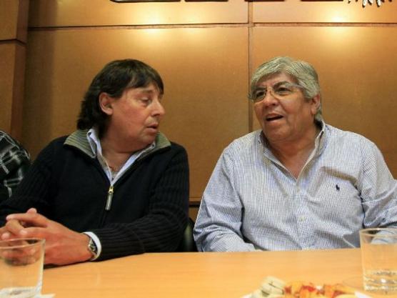 Las centrales de Moyano (CGT) y Micheli (CTA) convocaron a un paro para hoy