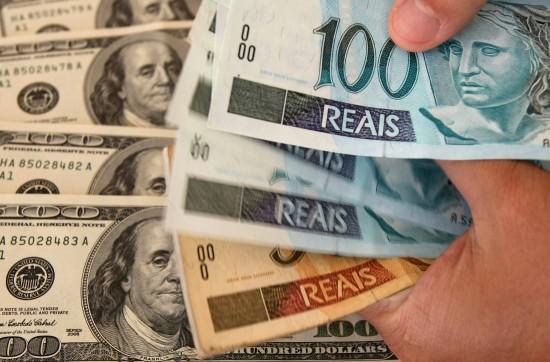 Dólar devaluado crece el real y se encarece la producción