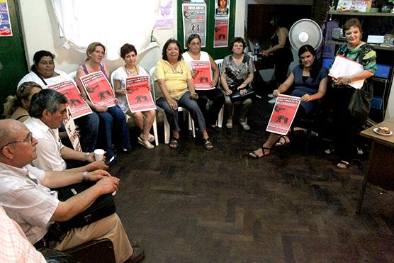 Mujeres de diversas organizaciones marcharán contra el femicidio