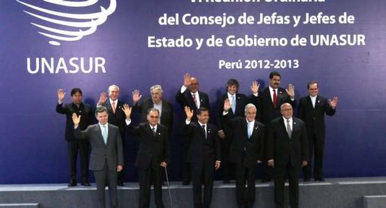 La foto de familia de mandatarios y representantes de Unasur en Lima