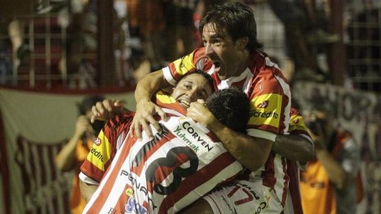 Con un gol de Balvorín San Martín le ganó a Talleres