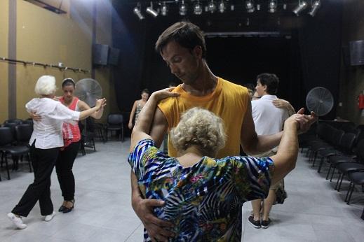 Taller de Danzas en Yerba Buena