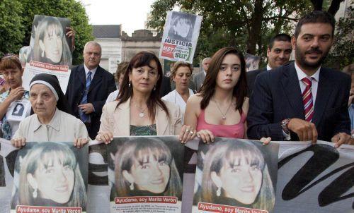 En la foto, Trimarco particpando de una de las tantas marchas, exigiendo justicia