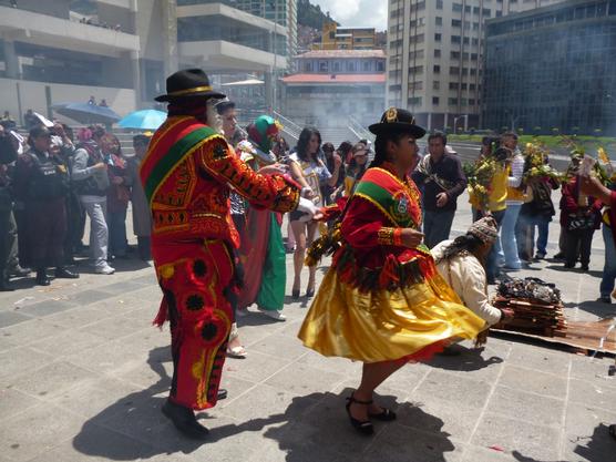 Con ofrendas culminan los carnavales bolivianos