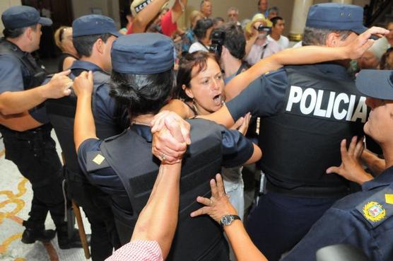 Incidentes entre manifestantes en la Corte