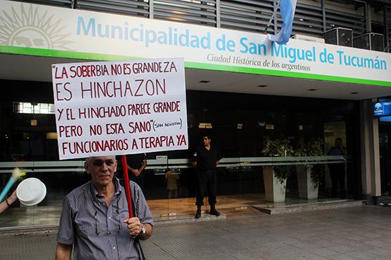 Docentes municipales levantaron el paro y hoy se reúnen con funcionarios