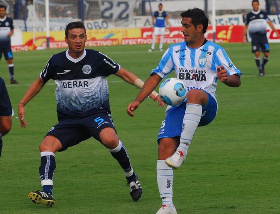 Atlético rescató un punto en La Plata