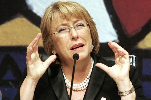 Bachelet de nuevo en campaña