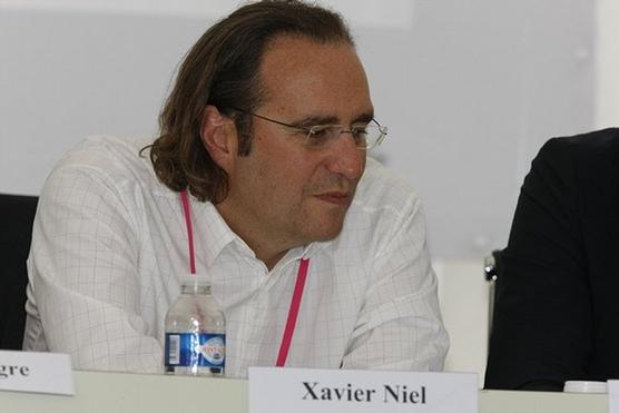 El francés Xavier Niel, en original propuesta