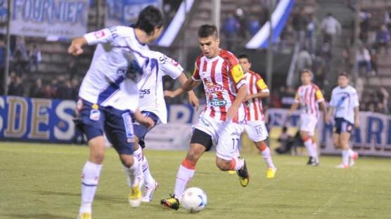 Golazo de Roldán y triunfo de San Martín 