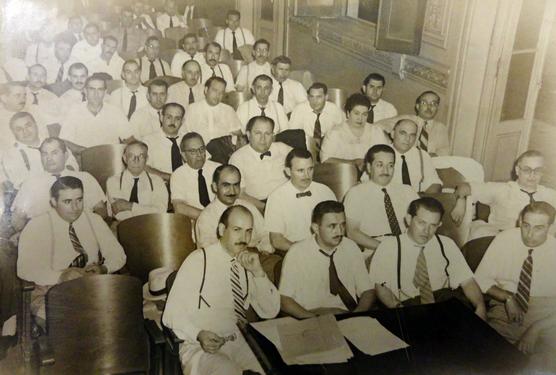 Asamblea Constitutiva de la FET, abril de 1953. 