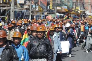 Dura posición de los mineros bolivianos