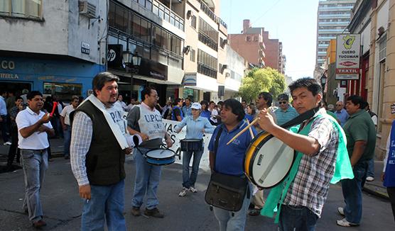 Trabajadores del Subsidio de Salud vuelven a las protestas